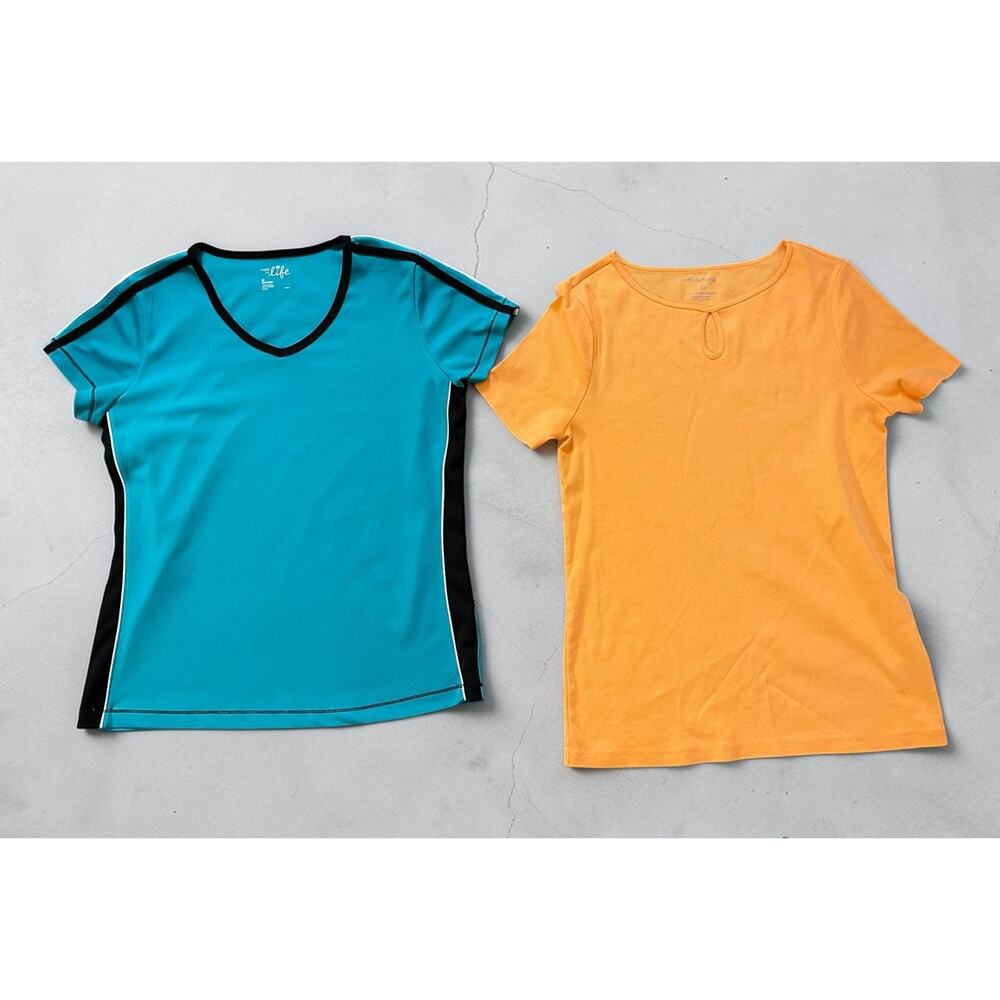 Woman's Activewear 2 workout Tops Medium White Stag Outdoorwear Comfort Casual